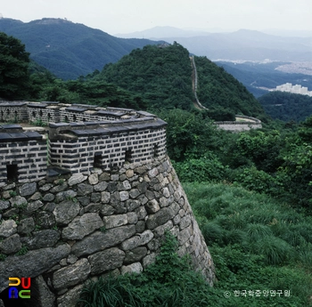 경기도 광주 남한산성 성벽