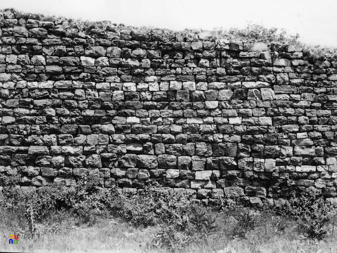 봉산 휴류산성 동벽 내면