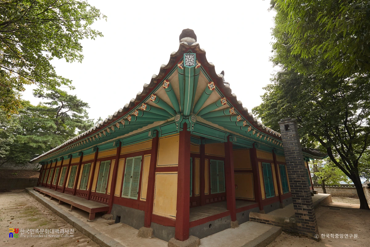 강화유수부 이방청 후측면