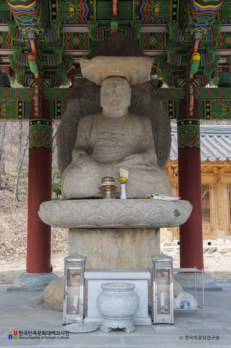 포초골 미륵 좌불