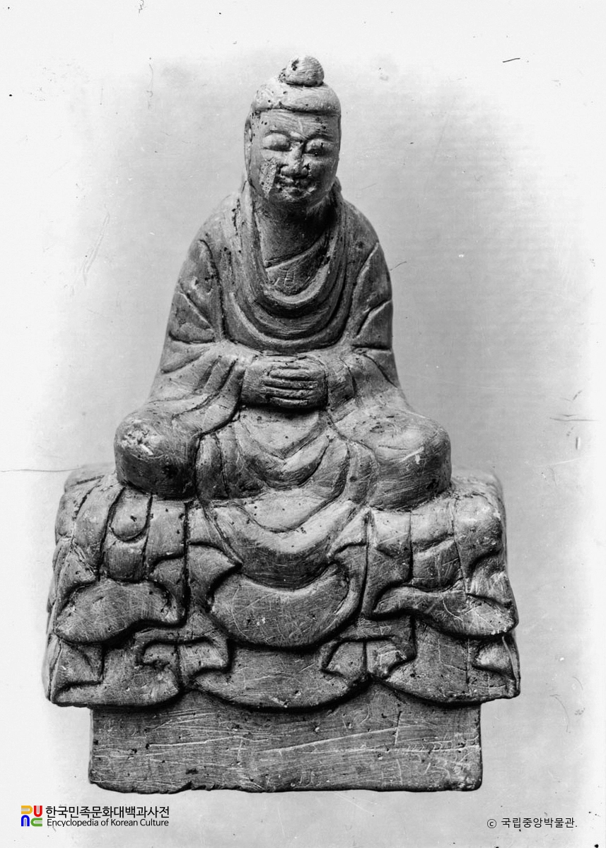 부여 군수리사지 석조여래좌상