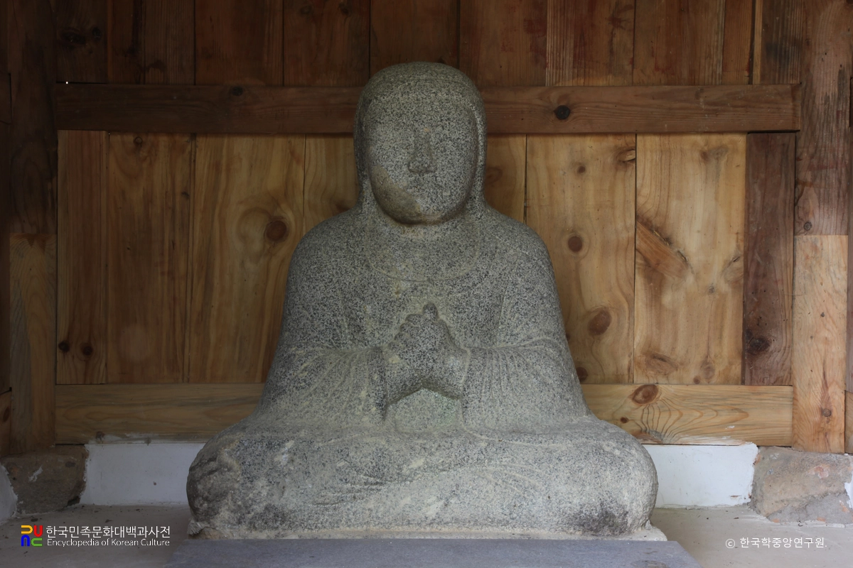 진주 용암사지 석불