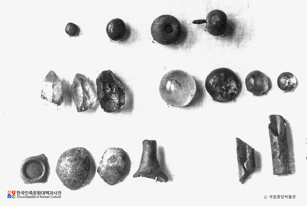 경주 분황사 모전석탑 사리공양구