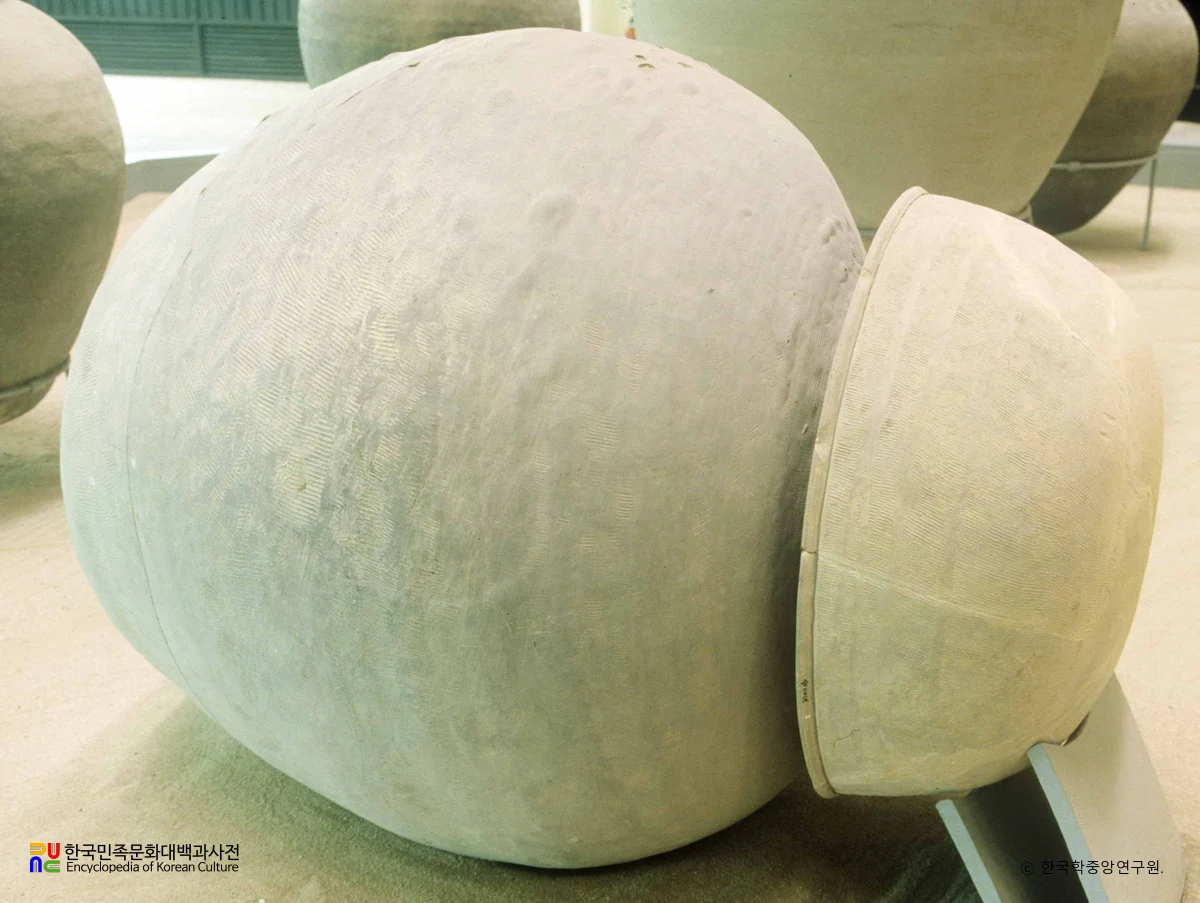 부여 염창리 고분군