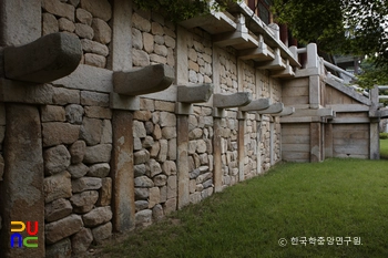경주 불국사 가구식 슬롯 머신 후기 중 연화교와 칠보교 우측 부근 슬롯 머신 후기
