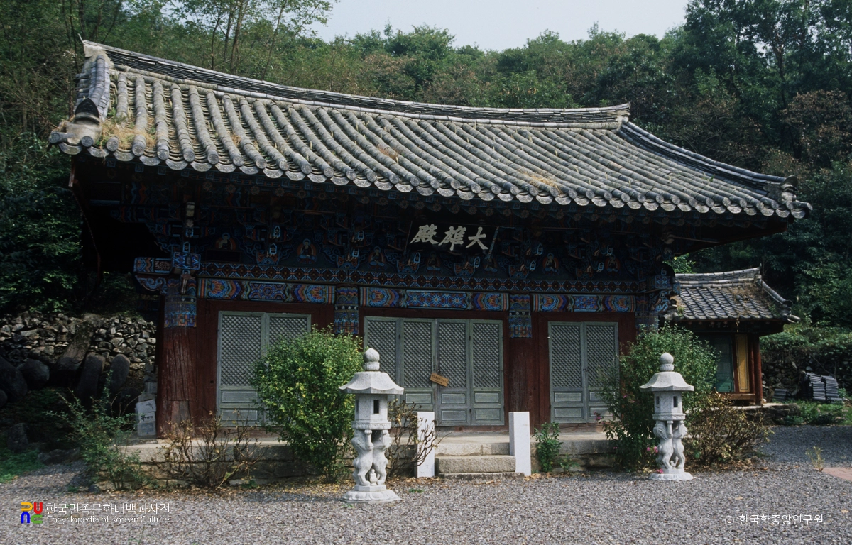 달성 소재사 대웅전 정측면