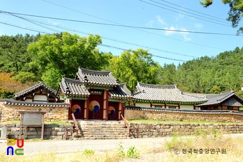 신안 지도향교 전경