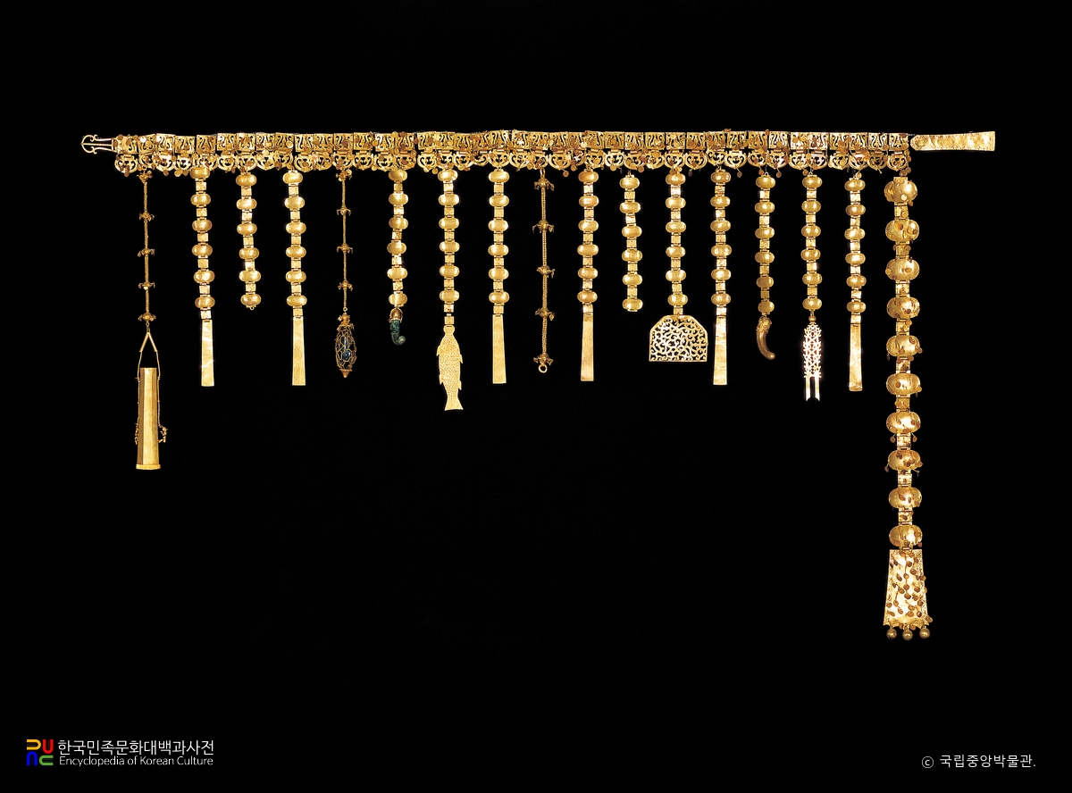 금관총 금제 허리띠