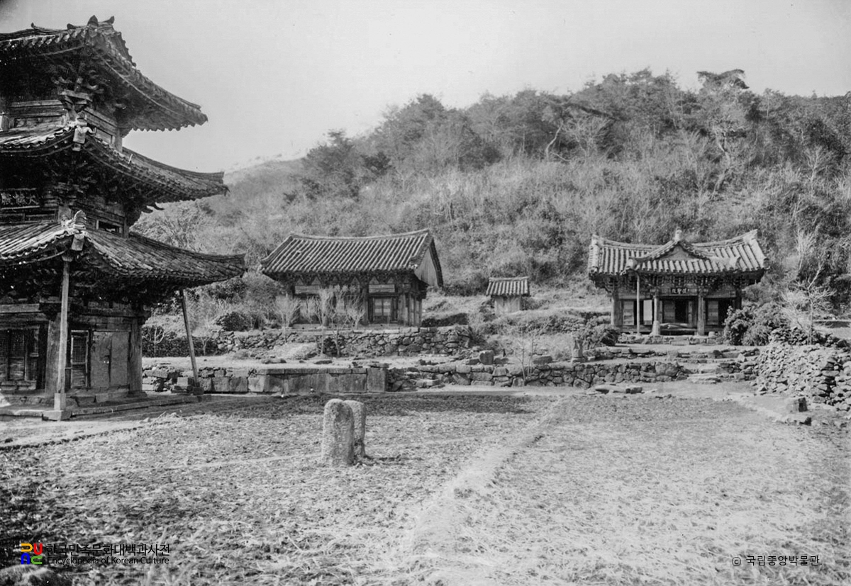 화순 쌍봉사 대웅전과 극락전과 호성전