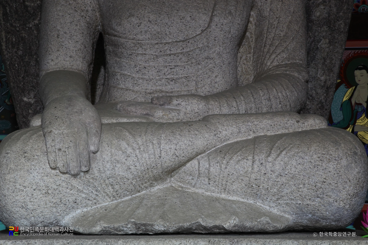 합천 청량사 석조여래좌상의 수인과 발