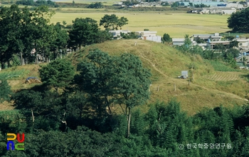 경남 고성 송학동 고분군 중 한 고분