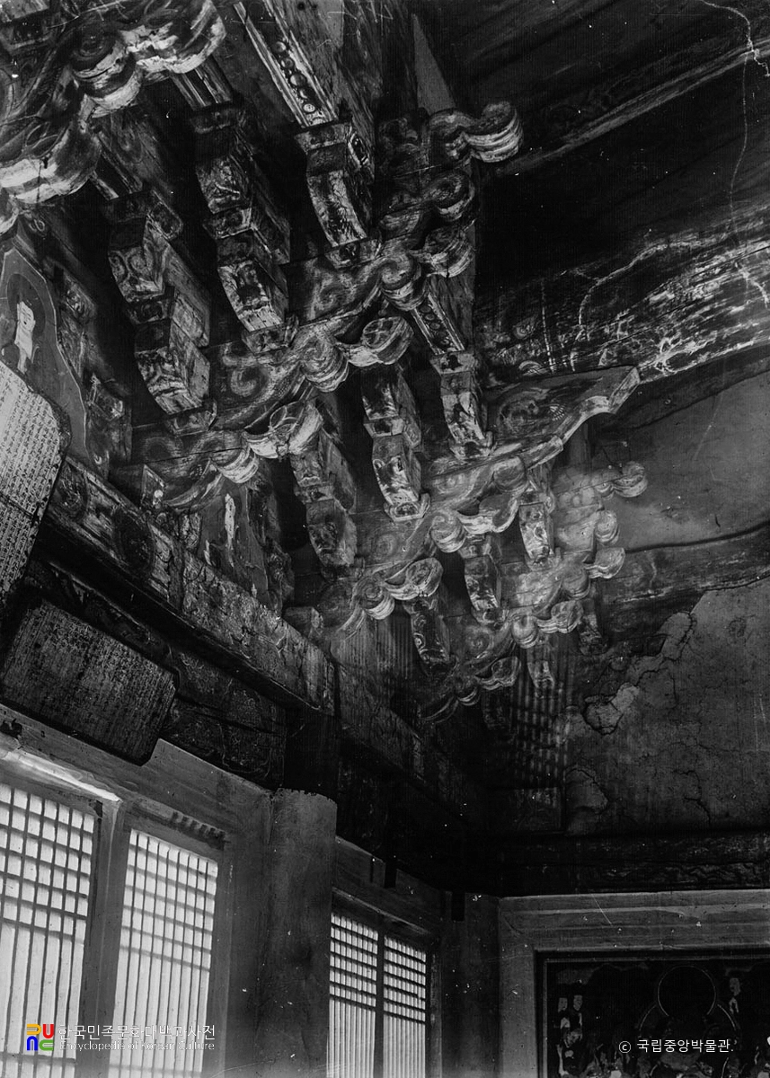 공주 갑사 대웅전 내부 가구