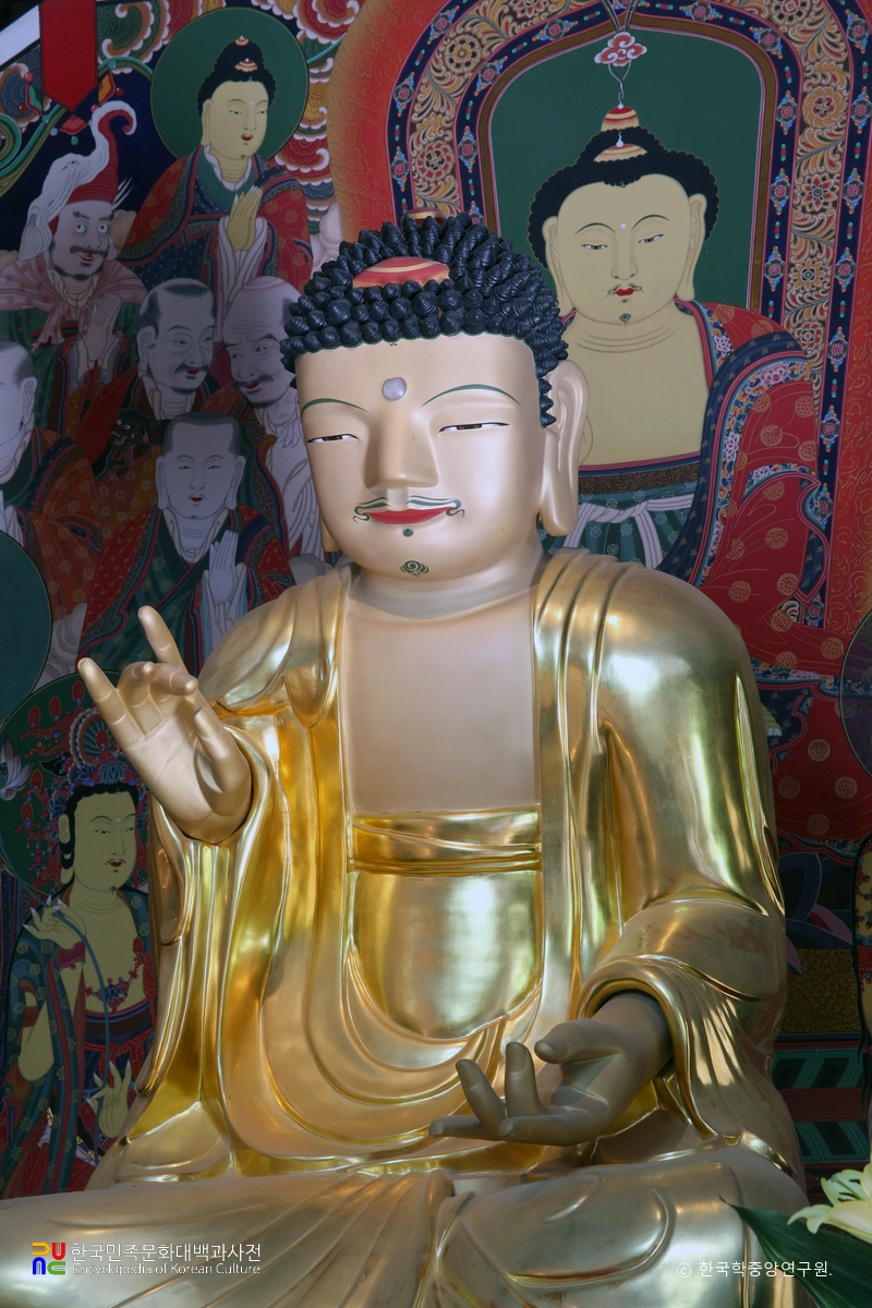 범어사 미륵전 목조여래좌상