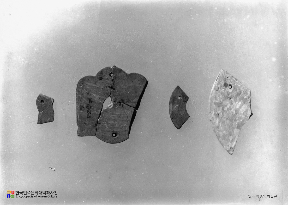 부여 군수리사지 석제품편