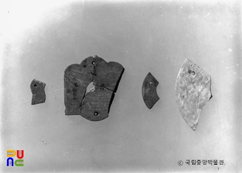 부여 군수리사지 석제품편