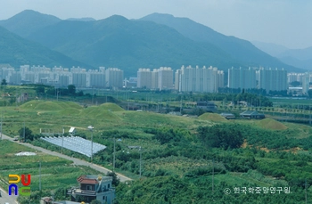 경산 임당동과 조영동 고분군 중 조영동 고분군 전경