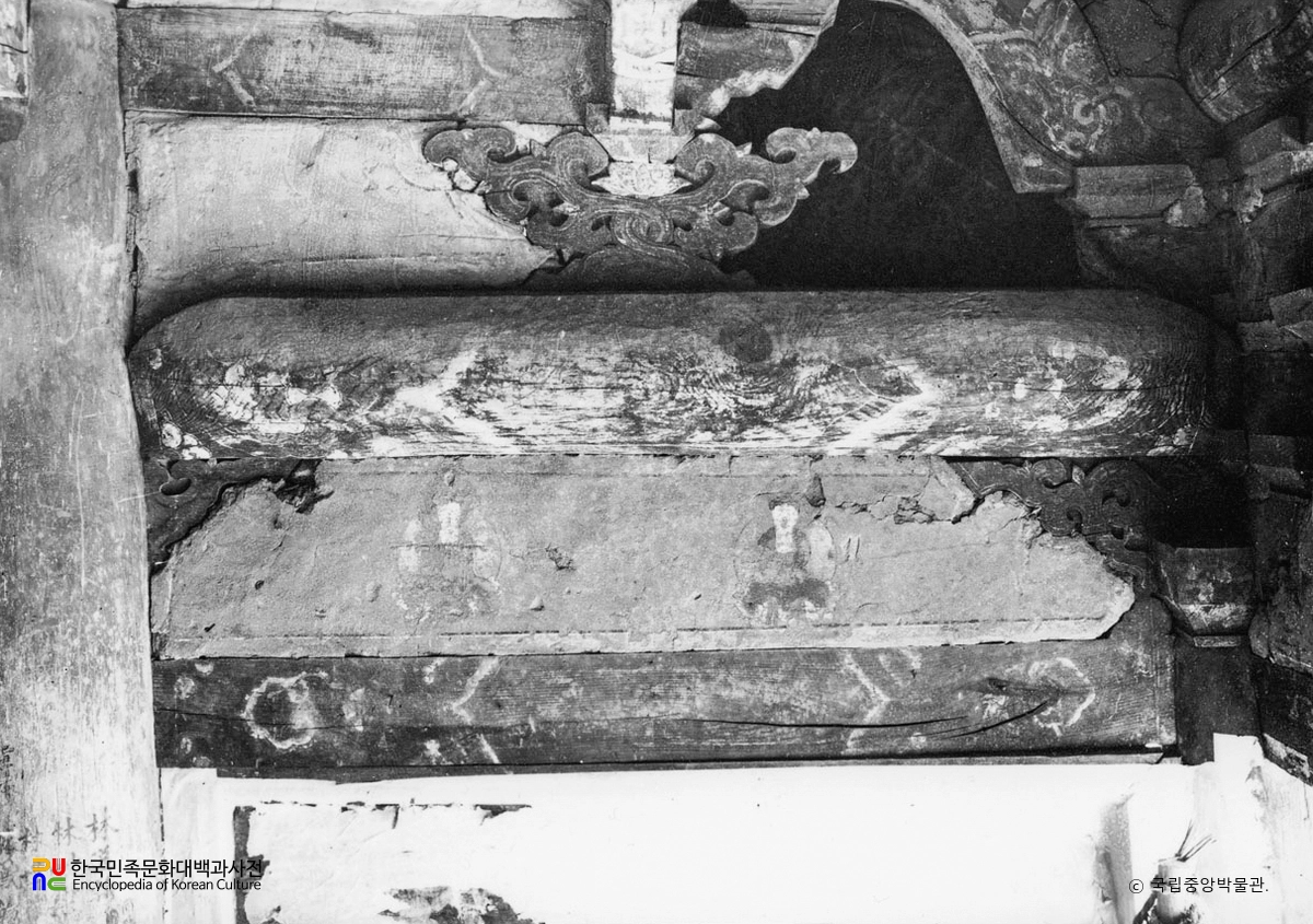 예산 수덕사 대웅전 내부 포벽화