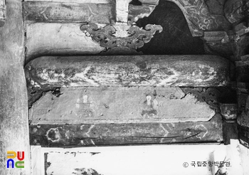 예산 수덕사 대웅전 내부 포벽화