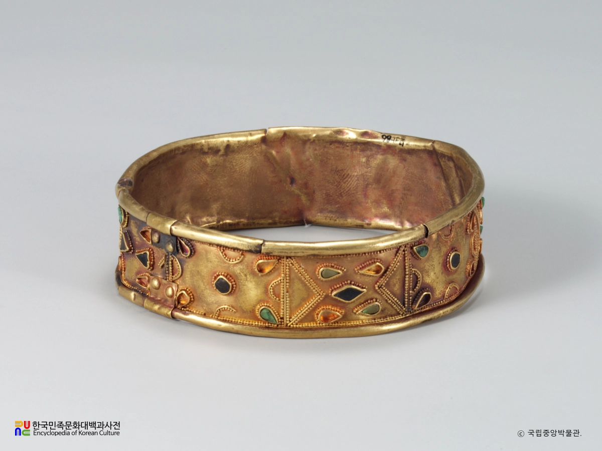 황남대총 북분 금팔찌