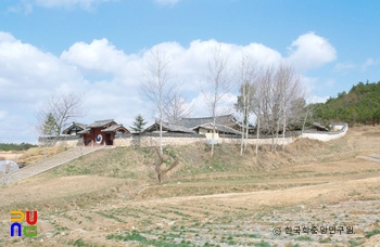 금산향교 전경