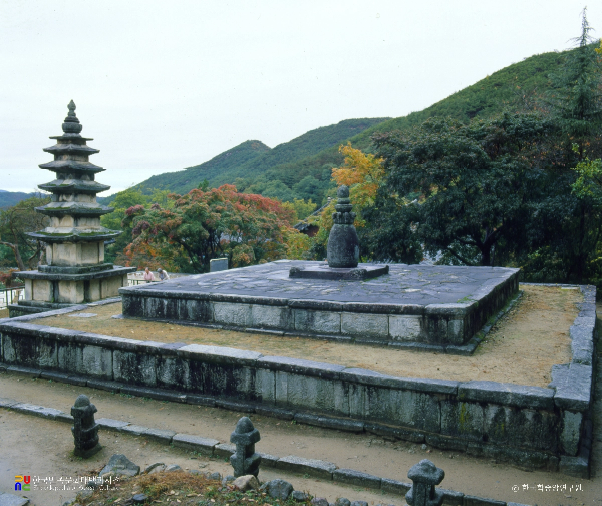 김제 금산사 금강계단 후면