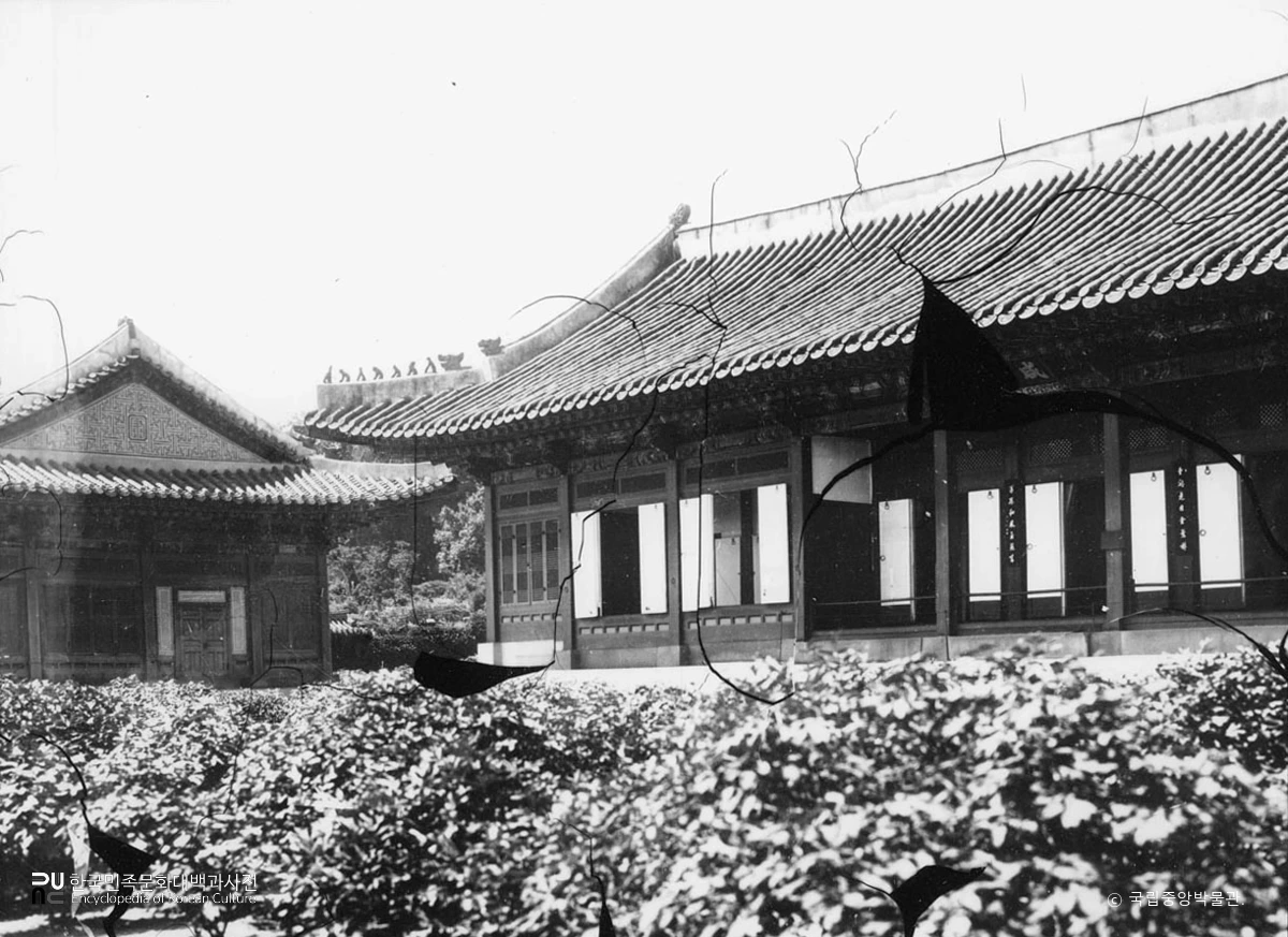 서울 덕수궁 함녕전 정측면