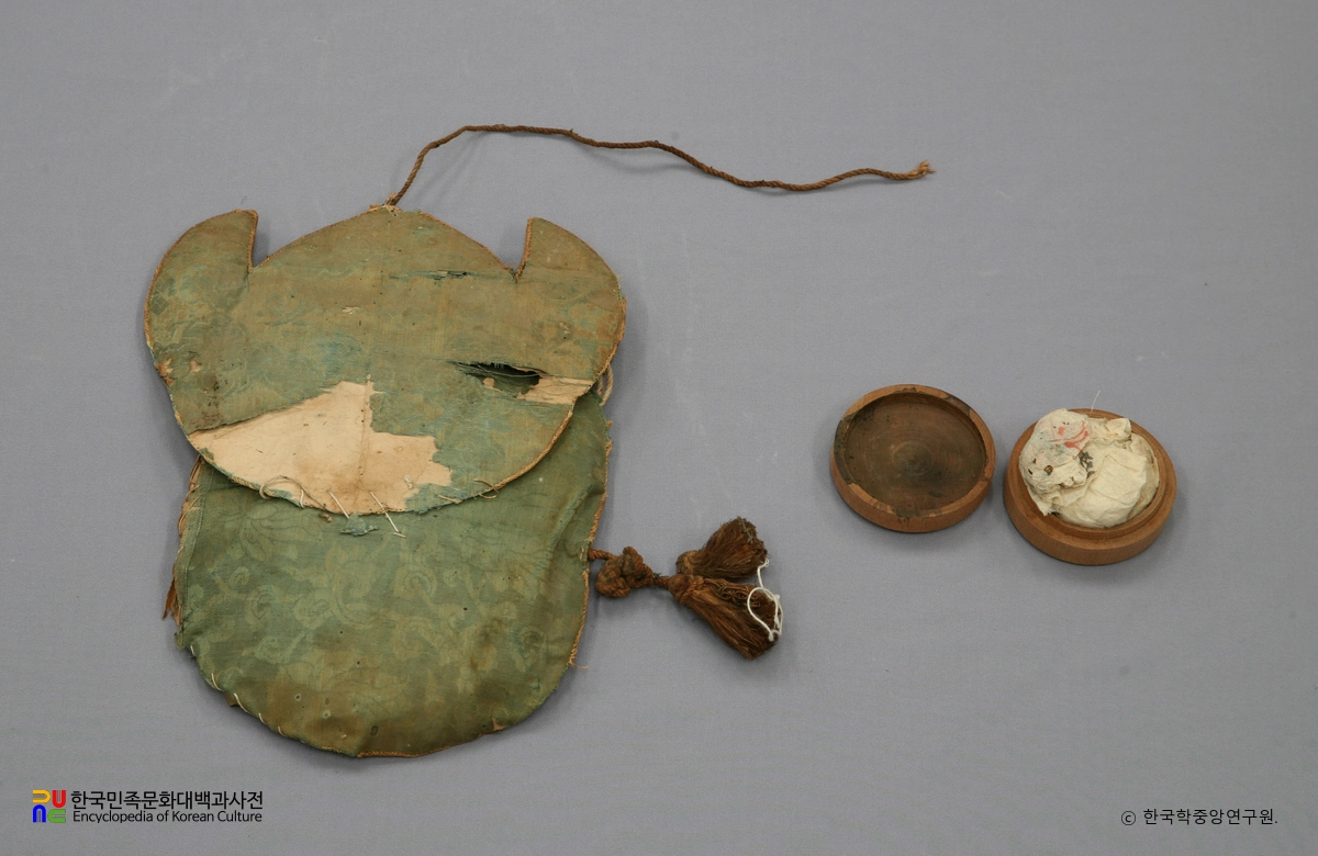 영천 봉림사 영산회상도 복장유물 / 복장주머니