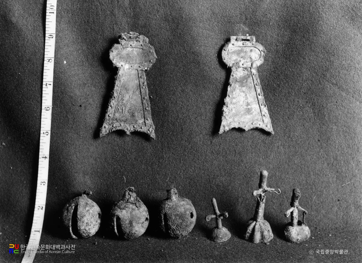 경북 경주 노서리 금관총 행엽 운주 청동령