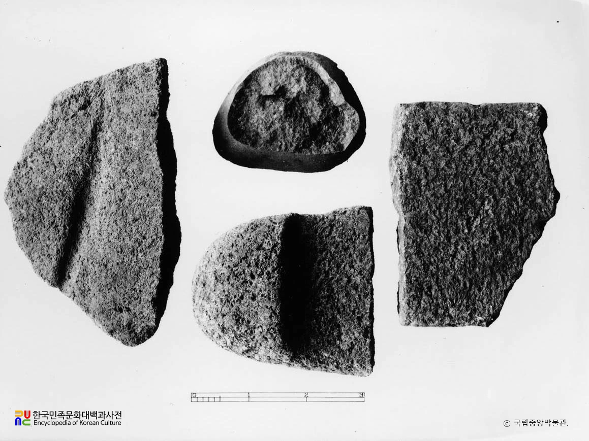 암남동 패총 출토 석기