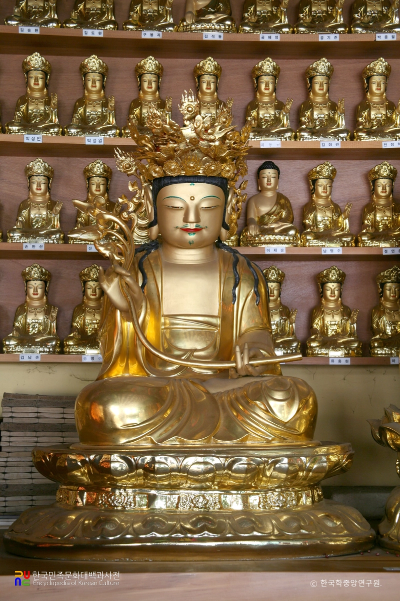 마산 법성사 목조 보살 좌상