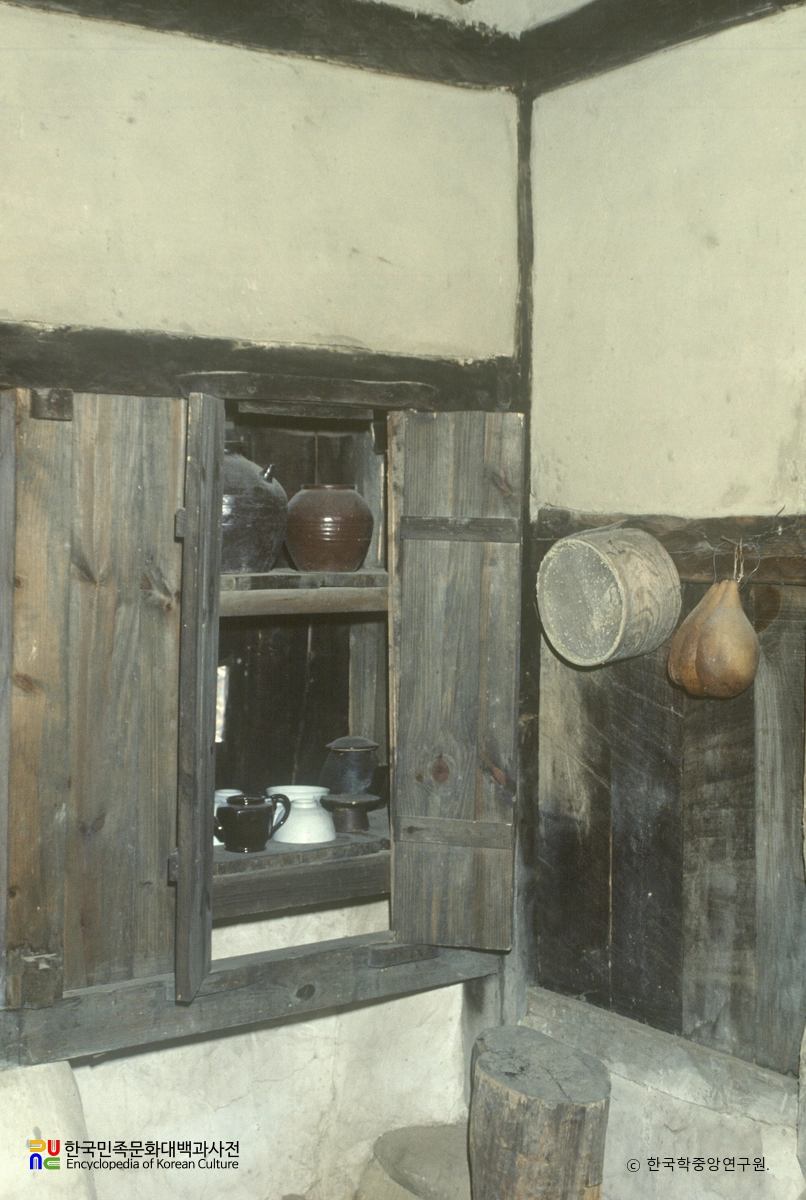 수산 지곡리 고가 / 찬광