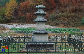 용화동 삼층석탑