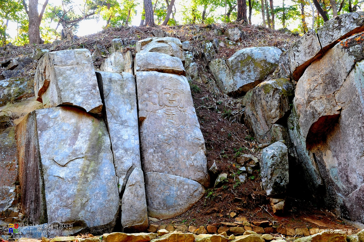 순천 선암사 마애여래입상