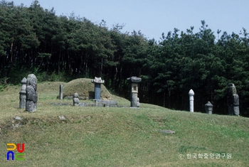 함양 세종 왕자 한남군 묘역