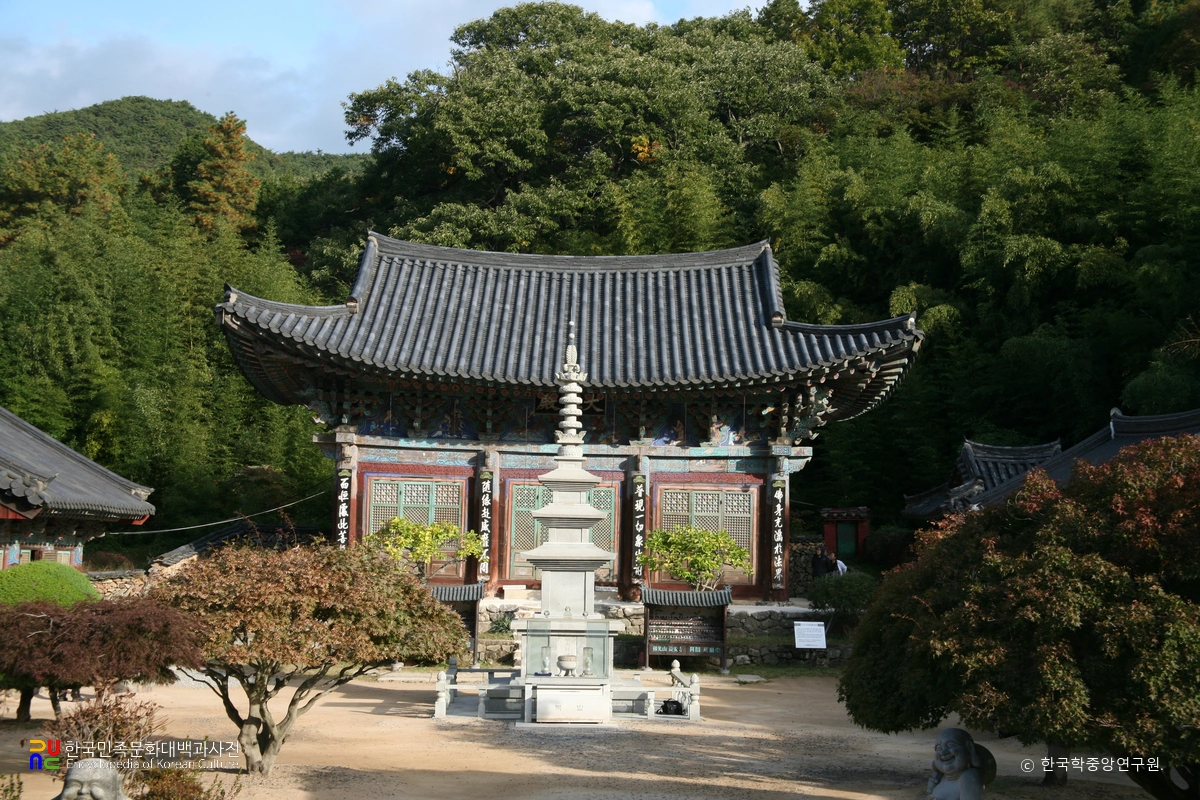 기장 장안사 대웅전 정면