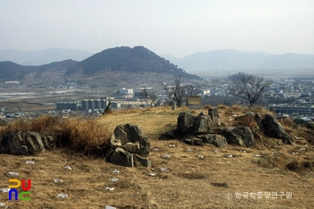 김해 구산동 고분군 전경