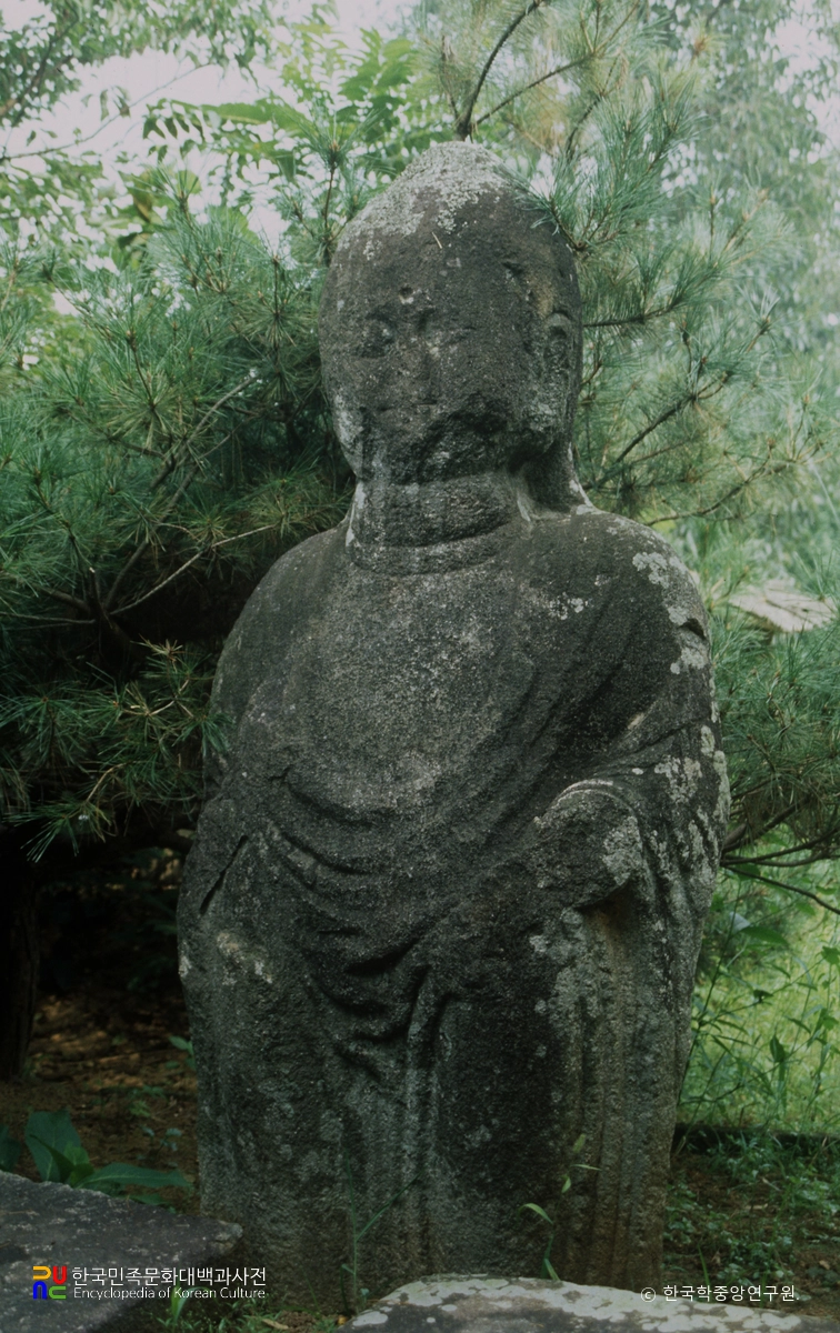 논산 덕평리 석조 여래 입상