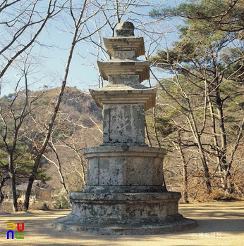 경주 석굴암 삼층석탑 남면