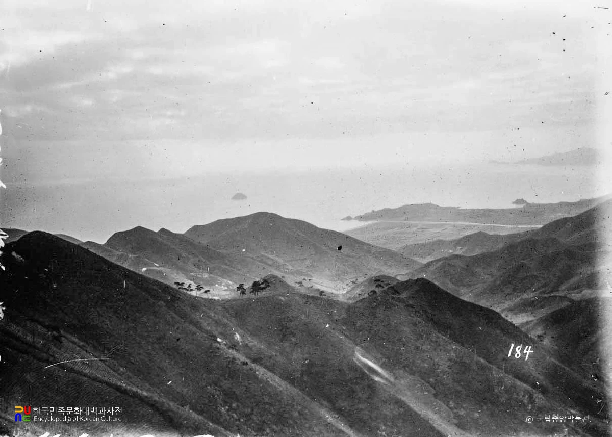 함남 이원 마운령에서 본 이원