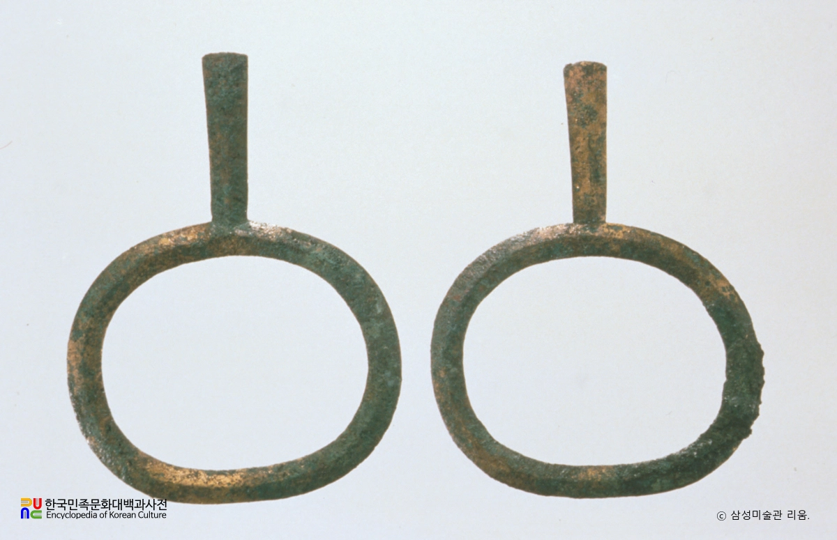 전 고령 일괄 유물 중 등자