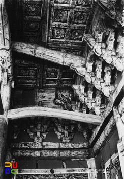 구례 화엄사 대웅전 내부 천장 공포