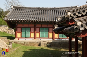 진주 진주향교 중 동무