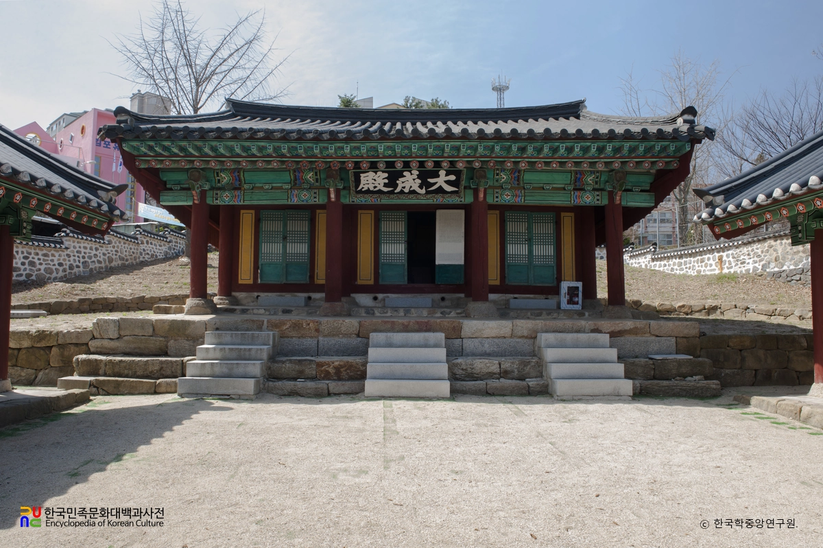 김포 김포향교 대성전 정면