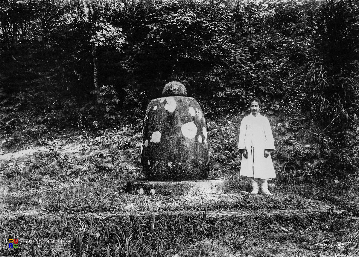 합천 해인사 홍제암 사명대사탑