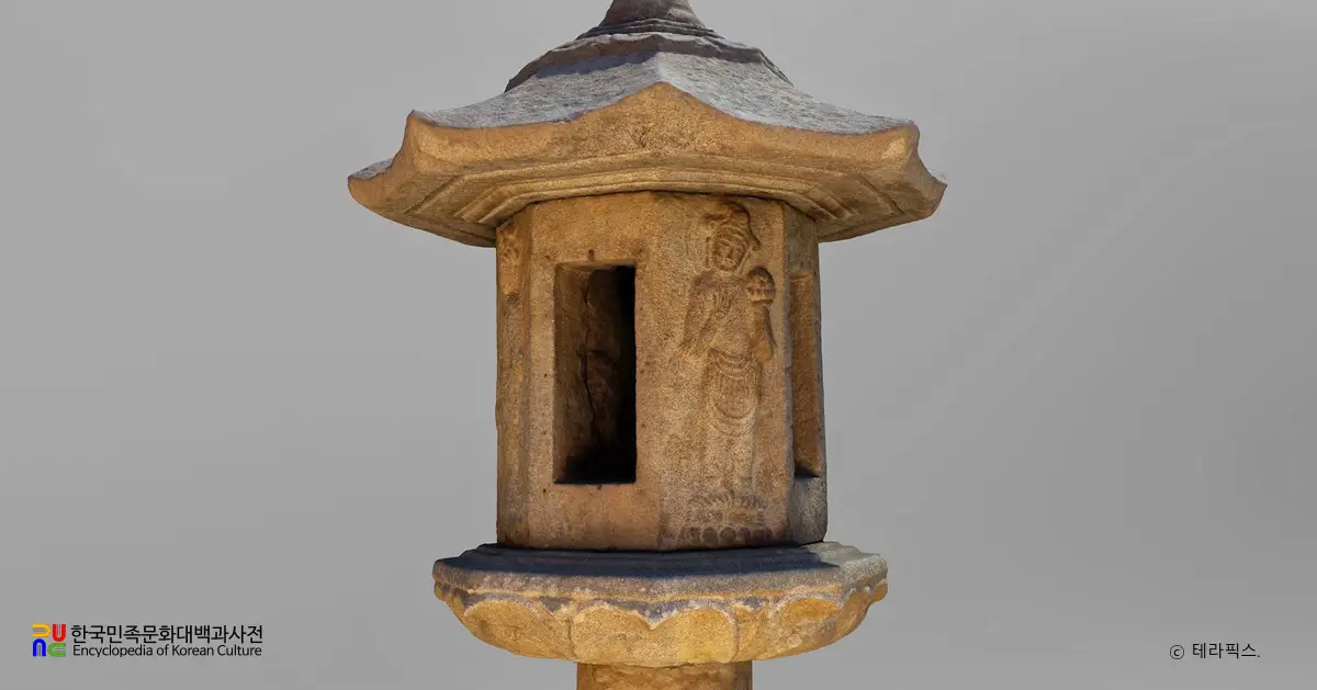 영주 부석사 무량수전 앞 석등 화사부