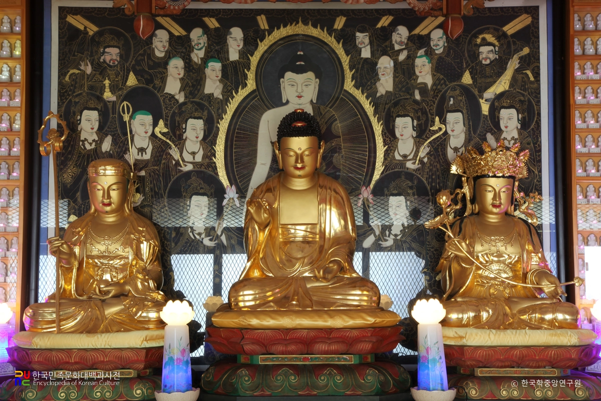 진주 월명암 목조 아미타여래 좌상