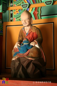 부안 개암사 응진전 16나한상