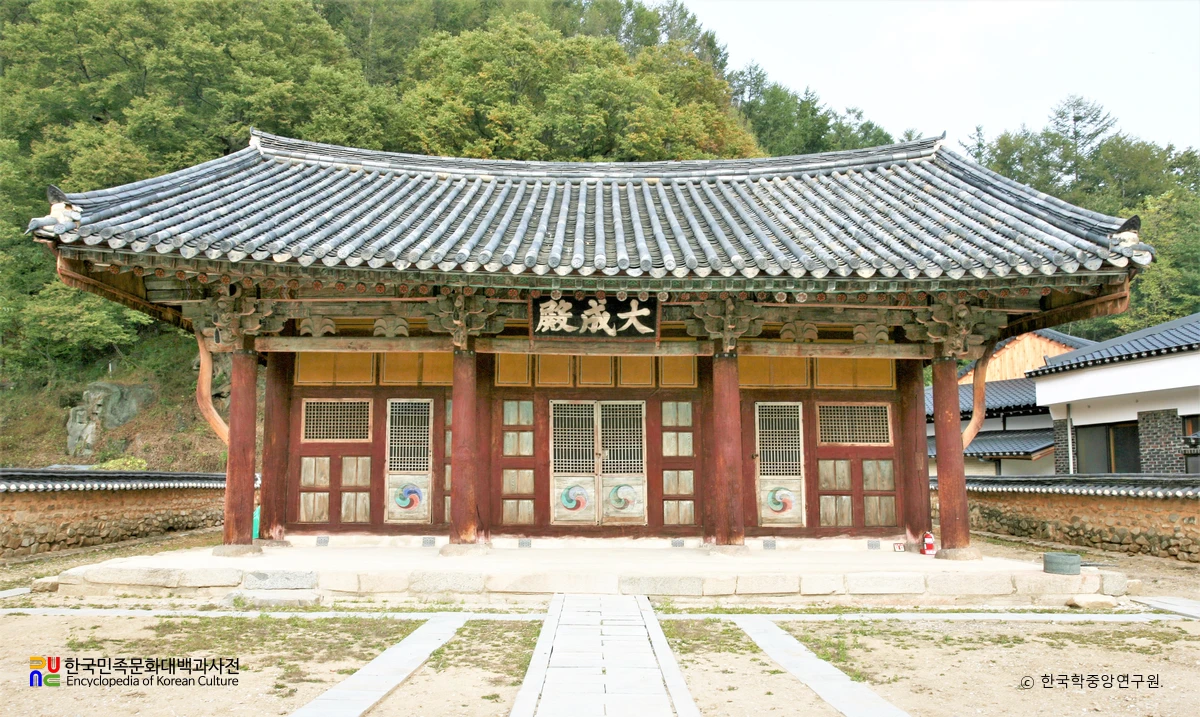 장수향교 대성전 정면