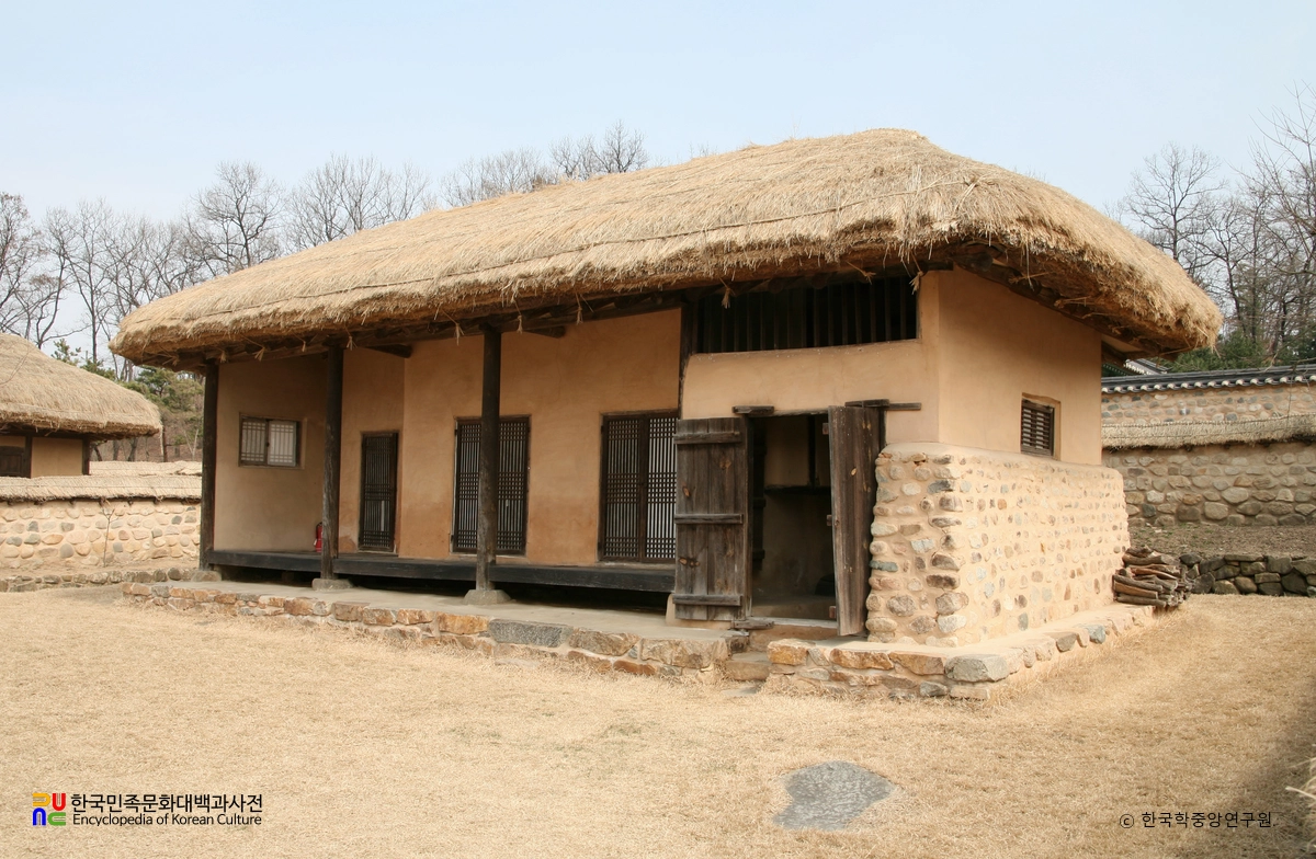 청주 손병희 선생 생가 안채 정측면