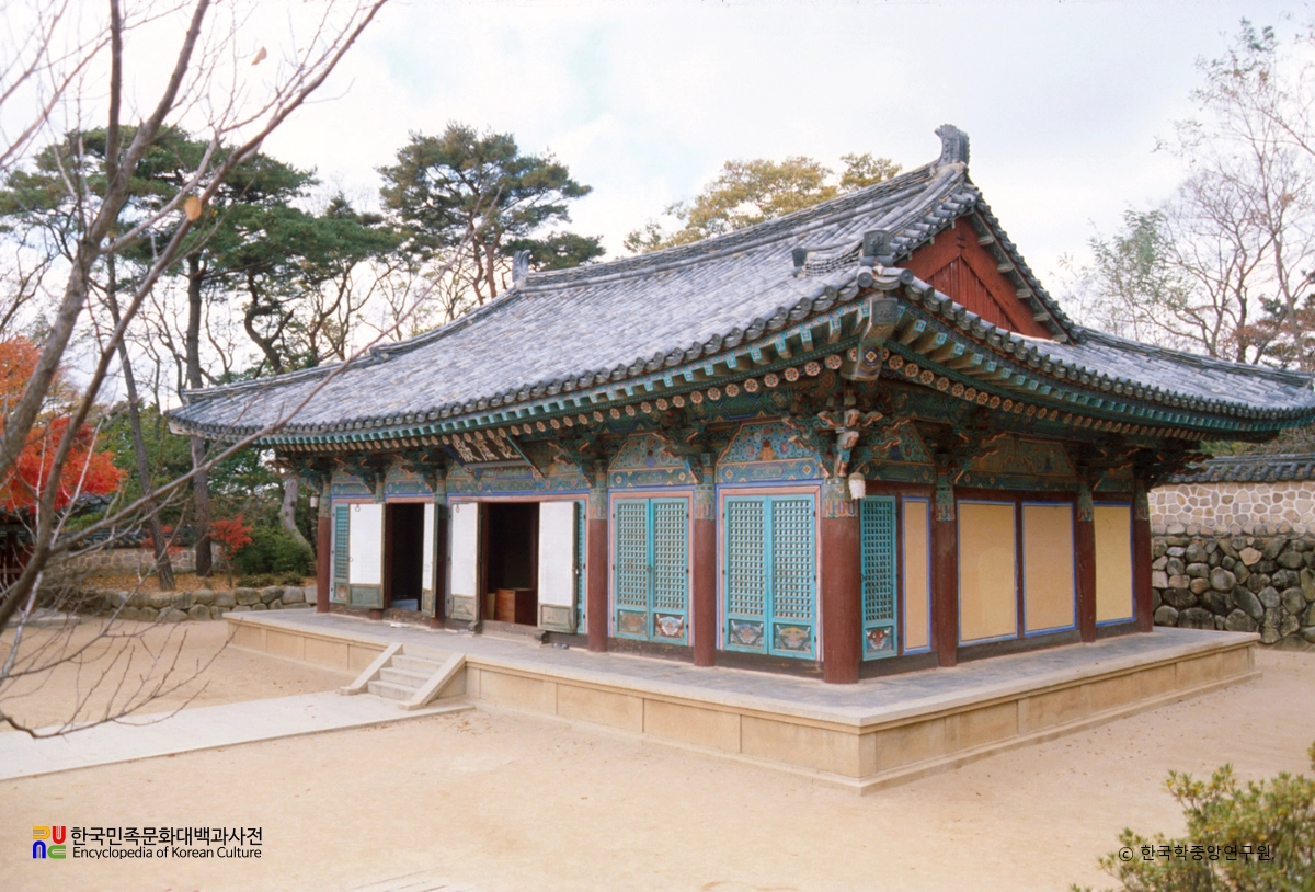 경주 불국사 중 비로전 정측면